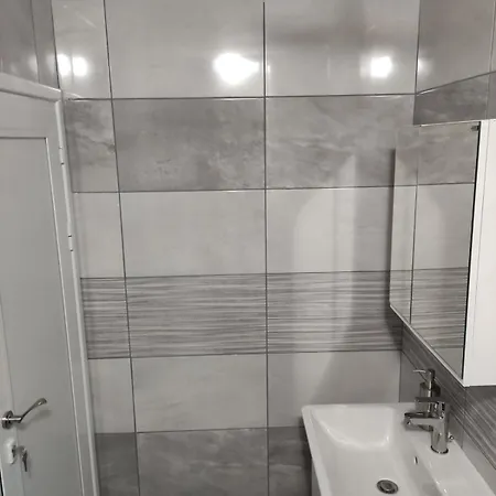 Rozi Διαμέρισμα Μπουργκάς